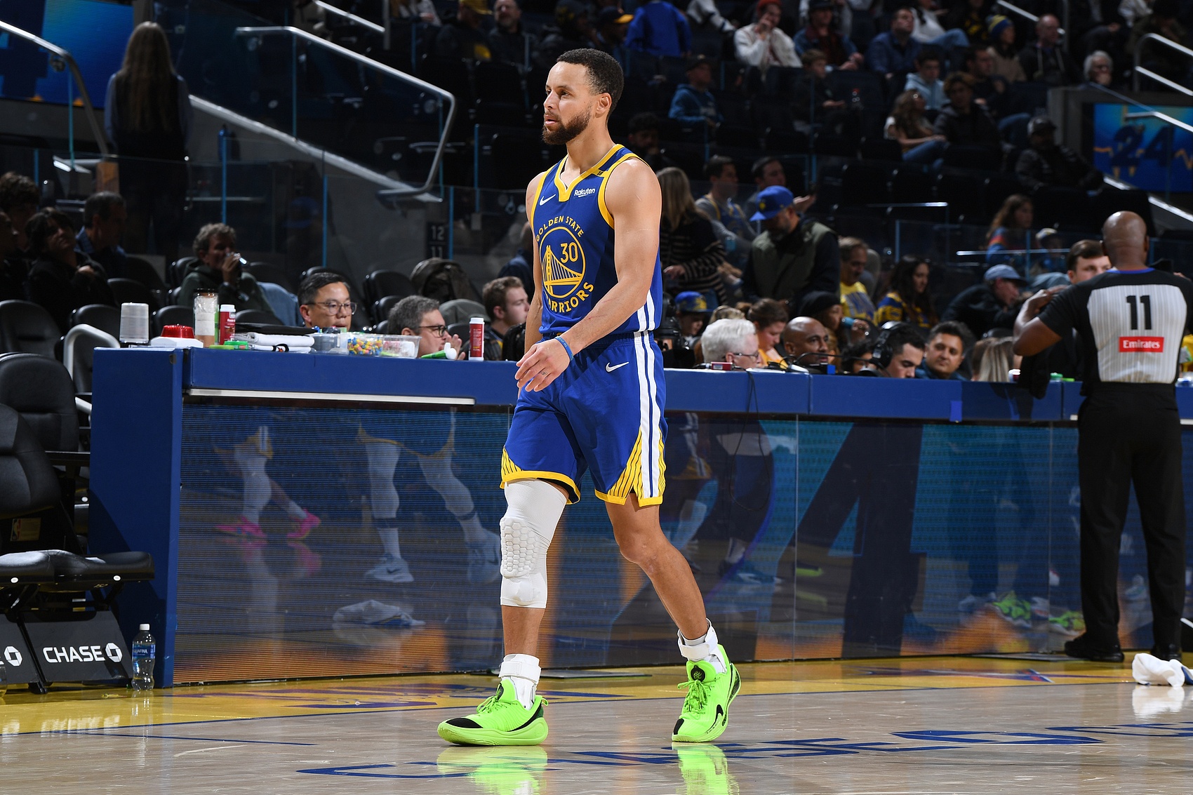 包含库里巅峰对决，杜兰特与70激战德国队分钟，出色防守胜负难料！的词条